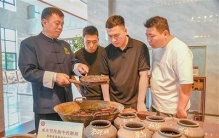 老药新煎 薪火相传（大健康观察）