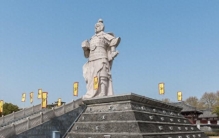 韩信：从胯下之辱到兵仙之名，一位军事天才的崛起与陨落