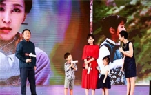 郭靖宇撒花宠妻，一瓶维生素开启的20年婚姻，娱乐圈最实在的浪漫