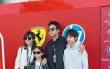 全家移民风波五个月后，看孙俪和邓超如今状态，14岁的儿子成答案