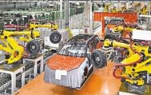 赛力斯超级工厂： “机械森林”装上“超级大脑”