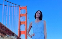 生在“世界最高家庭”是什么感觉？全家平均身高超2米，经常撞到门框