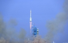 一箭冲天神舟凌日！仅20天，中国载人航天创奇迹