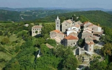 【世界最小城市】仅30人！面积不如小区，千年迷你首都的生存之道