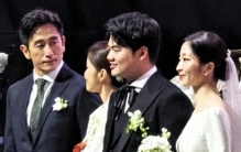 韩国娱乐圈最帅公公！儿子婚礼他却成焦点，58岁难掩气质