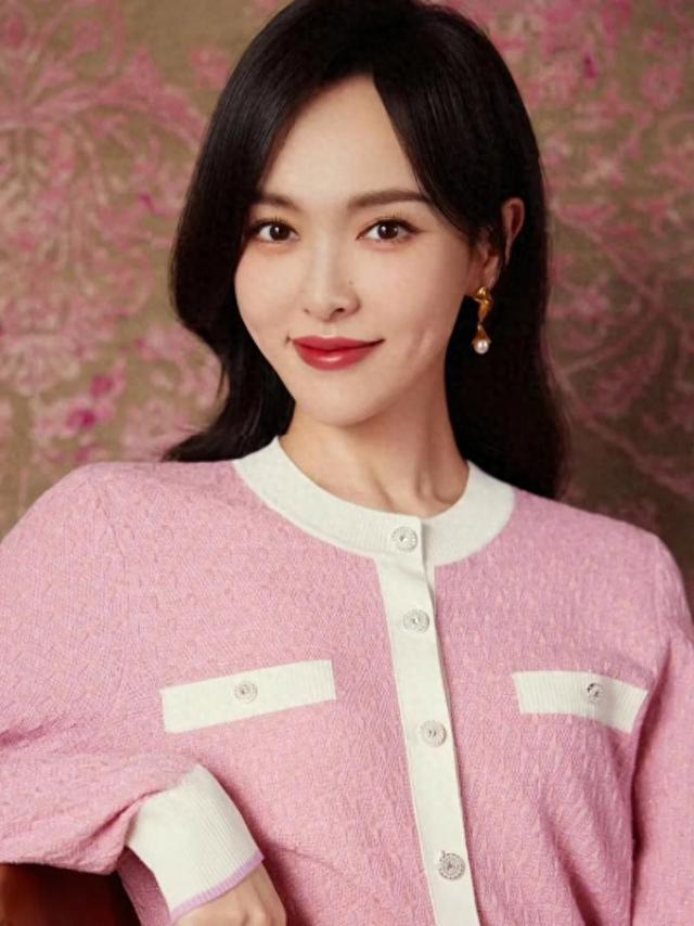 娱乐圈公认的十大美女 ，你最认可哪位呢？赵丽颖仅排第五。