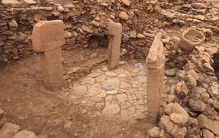 2025年世界十大考古发现出炉丨北大师生参与发现“世界最早烟熏木乃伊”