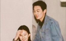 【爆】朱亚文和刘亦菲这张旧照，藏着娱乐圈最残酷的阶级真相！