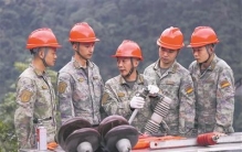 一级军士长的带兵“三字诀”