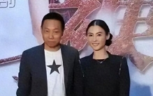 娱乐圈水太浑！陪玩陪睡只是冰山一角，拜干爹，舔手指，人人离谱