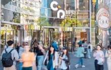 零售额、客流同比增长超30%，在上海“最卷”商圈，这家商业体凭啥脱颖而出
