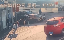 痛心！杭州小米新车未出园区撞人致死，年仅三十余岁