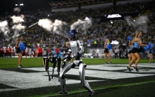 财经观察：中国机器人靠什么走进海外高校？