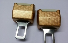 警惕！这5种汽车用品看似实用，实则藏着致命风险很多车主还在⽤