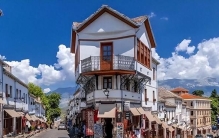 阿尔巴尼亚：世界上最孤独的国家，该国女性疯狂迷恋处女膜修复？