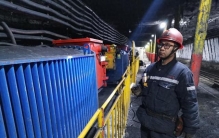 时代人物丨奋战在500米井下