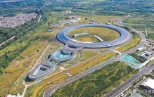 中国向全世界宣布：新科技创下世界之最，最高可比太阳亮1万亿倍