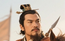 中国军事史上最具悲剧张力的“单兵作战系统”终极架构师。