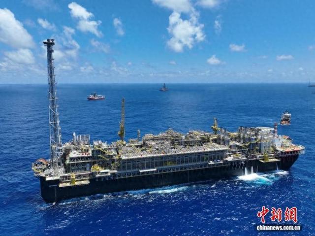 中企参建并持有权益的全球最大深水油田新一期项目顺利投产