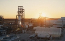 特斯拉得州锂精炼厂正式投产，马斯克称其“世界最先进”