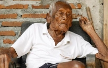 世界最长寿的人是谁 活了多少岁？