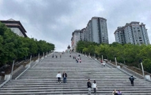 重庆巫山县建成世界最长扶梯，此前爬楼梯爬到怀疑人生