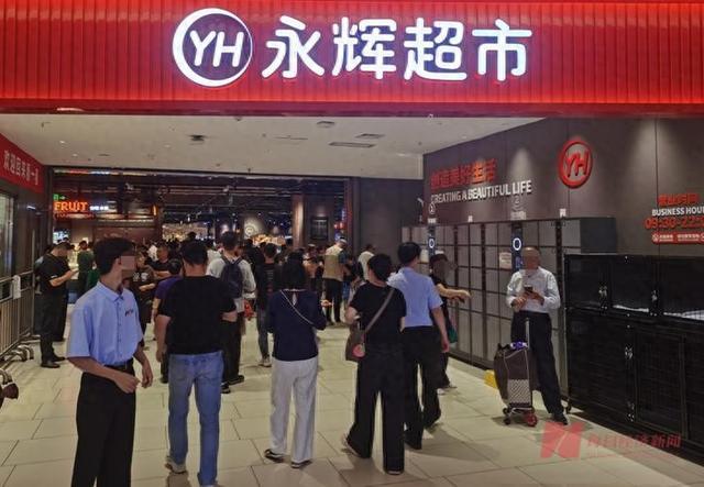 这三件事看似毫无关联,去戳中了当下商业,最核心的真相: