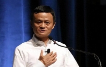 美方扶持的4位中国富豪开始露头了：在华疯狂捞金，扭头捐给美国