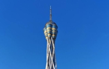 砸8亿！388米！河南造出世界第一高“钢甲巨人”，敢登顶吗？