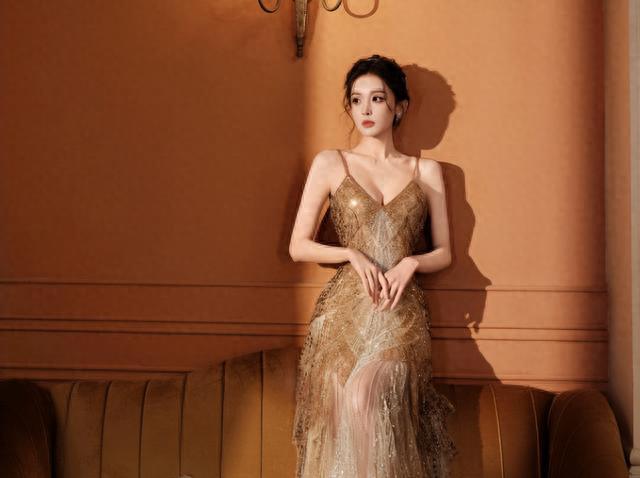 娱乐圈太现实,曾经的当红流量小花,参加微博之夜,竟全程没镜头