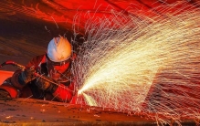 全球最大变质岩油田二期项目全部导管架安装就位#