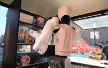 “新兴市场经济体首次站到科技最前沿”，美媒焦虑中国冲击美国垄断地位