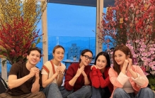 这4个人，把香港娱乐圈最难熬的那页日历，笑成了背景板