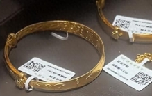 女子豪掷15万买金，这波野性消费”背后，藏着成年人最顶级的清醒