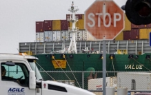 美最高法“暴击”特朗普，洗牌全球贸易，英欧遭殃，中国获利！