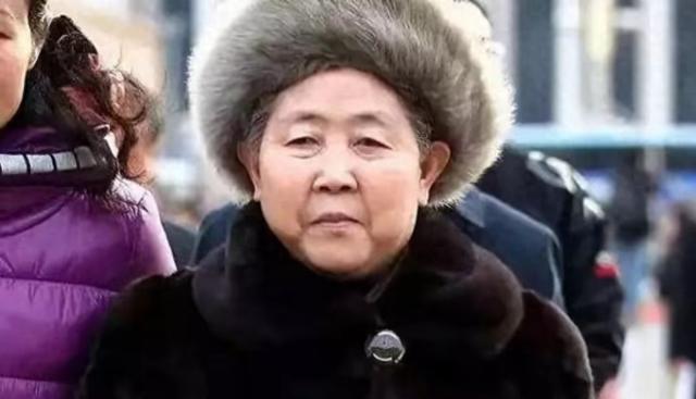 老干妈:一瓶辣酱,凭“笨办法”火遍全球的商业传奇