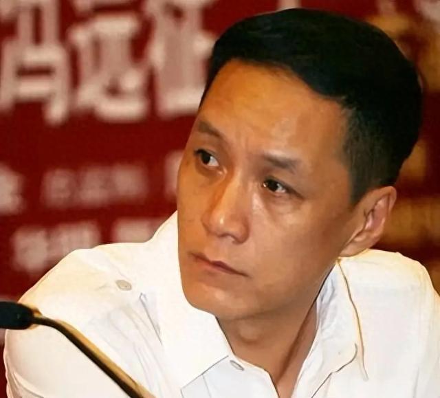 表面是演员，实际职务高到吓人，这四位明星各个“深藏不露”