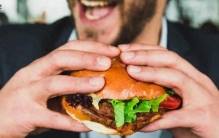 麦当劳推史上最大汉堡，我们为什么对大情有独钟？