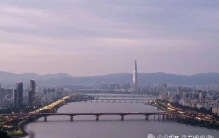 世界上最排斥移民的国家，开始抢人了