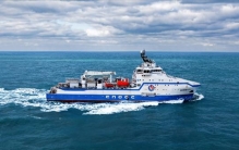 全球最大压裂船“海洋石油696”交付