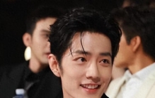 谁红和谁玩？上海这一夜，娱乐圈的人情冷暖，在肖战身上展露无遗