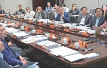 “要跳出南山，挖掘世界之最特质”