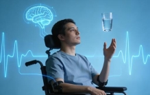 全球第一 中国造出“意念抓东西”黑科技，瘫痪病人能自己喝水了！