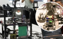 英国两兄弟开发出魔方机器人：45.3秒复原四阶魔方获吉尼斯纪录