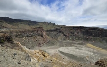 日本阿苏山：世界最大破火山口，喷发威胁仍在