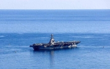 美航母烧30小时！600人睡地板，高科技咋成“难民营”？