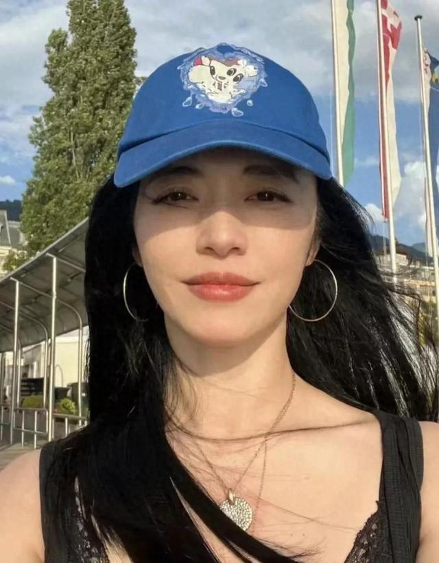 姚晨的"消失"，是娱乐圈最狠的转身