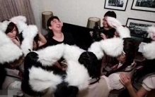 娱乐圈大翻车！当红女星被暗示角色不明，台下黑幕比电视剧还劲爆