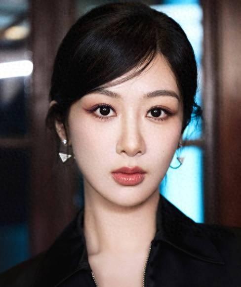 ““少吃、多睡、戒色”——杨紫这六个字，揭开了女明星的秘密”