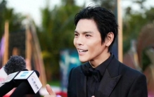 “对不起”刷屏也救不了！向佐踢出了娱乐圈最缺的“分寸感”